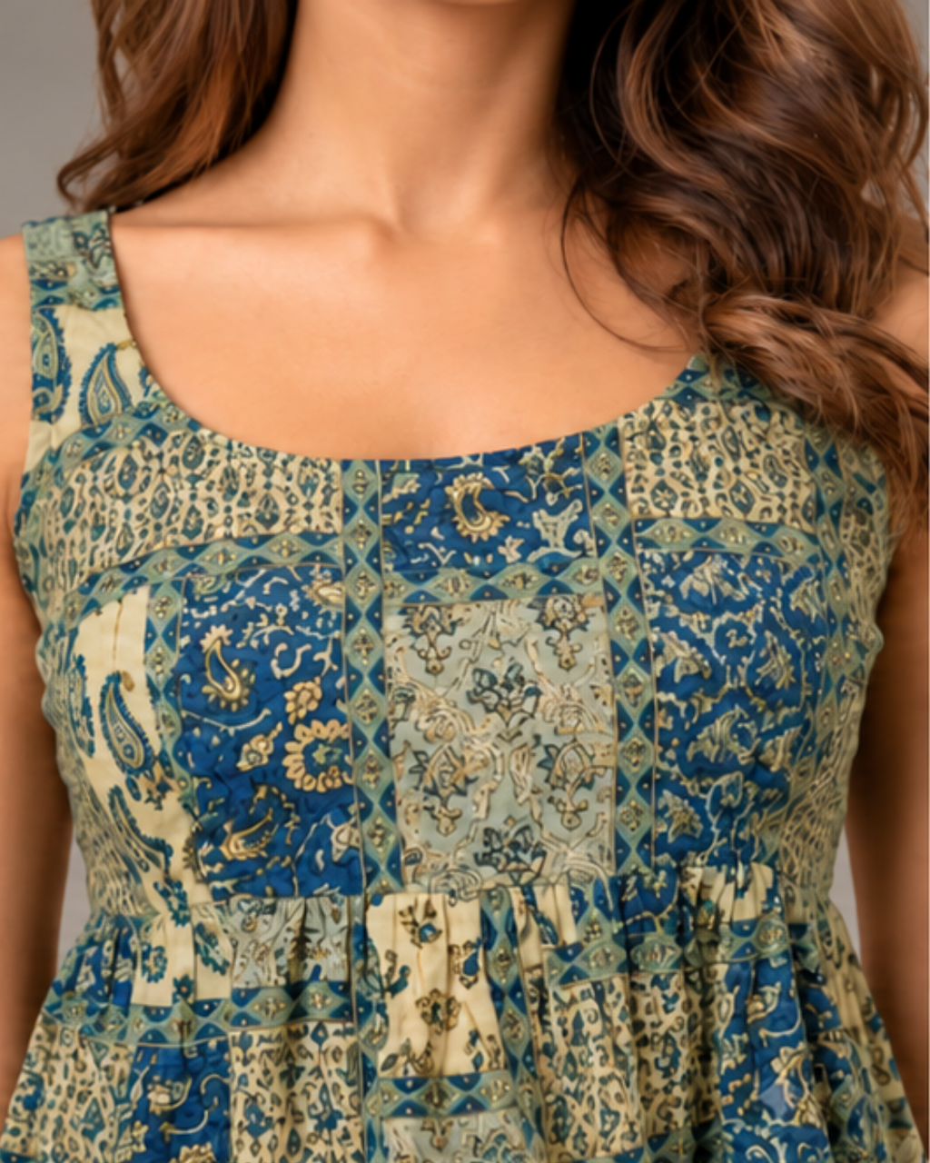 Lievva Sleveless Peplum Kurti (green)